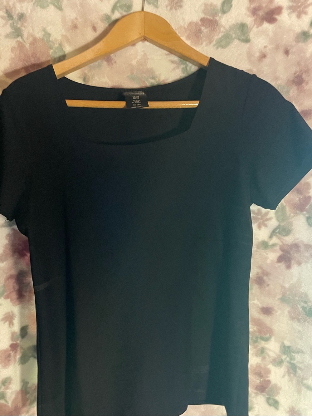 Classic Black Square-Neck Women's Top - Unbranded